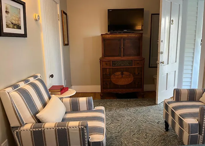 Abalonia Inn